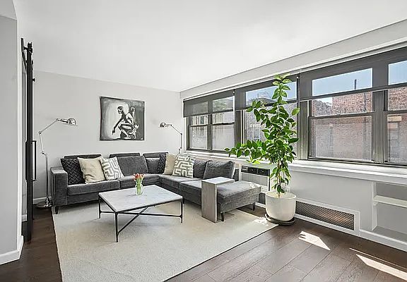 2nd image of 210 E 15th St APT 7G