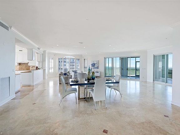 5th image of 4811 Island Pond CT #1001