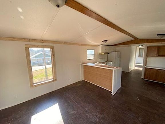 5th image of 130 Case Ave