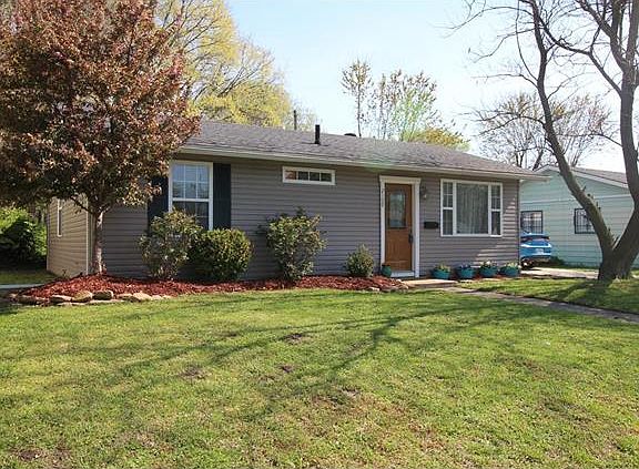 3rd image of 2109 Glen Dr