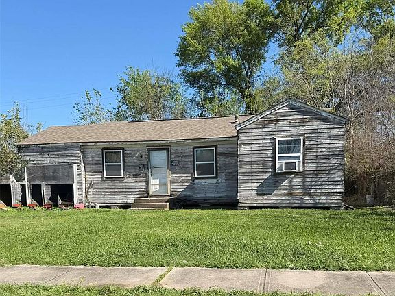 2nd image of 4505 Perry St