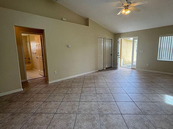 4th image of 34 Pleasant Ln #B