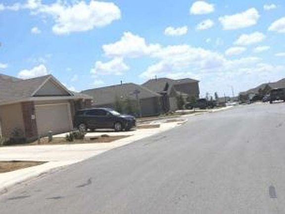 Exterior Neighborhood (street photo)