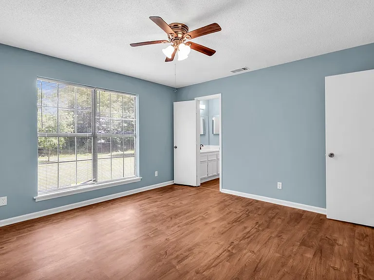 120 Stockbridge Dr — Photo 19