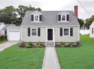 117 Peck Ave, Bristol, RI 02809