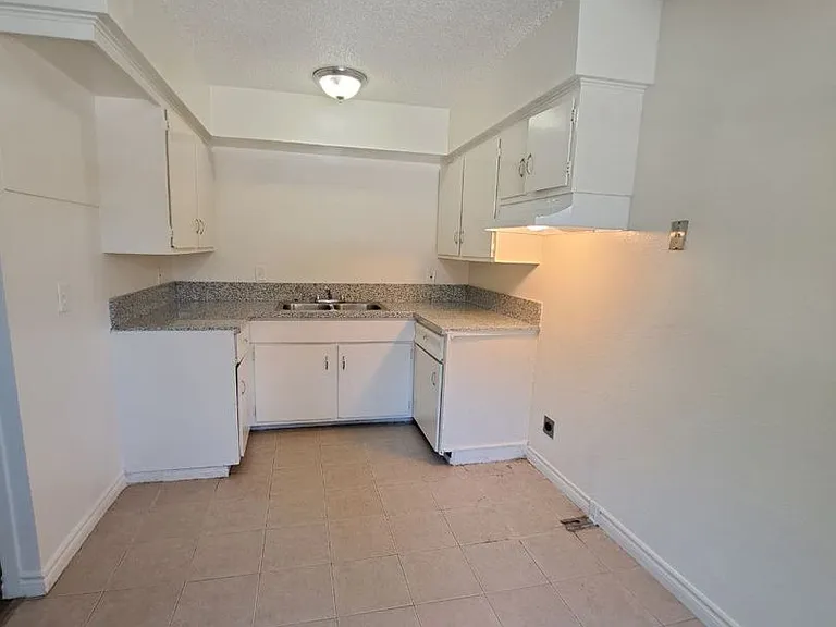 1331-1349 E San Bruno Ave — Photo 6