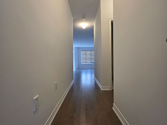 3rd image of 68 Singhampton Rd