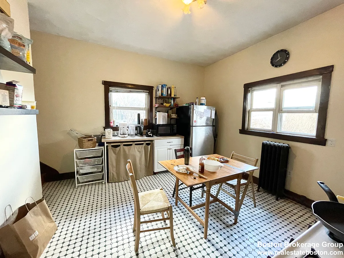 Building Photo - 112 Allston St #1
