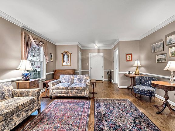 3rd image of 2940 Rivermont Ave APT 21