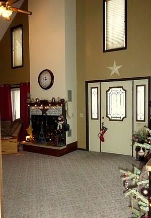 2nd image of 210 N Hendren Ave
