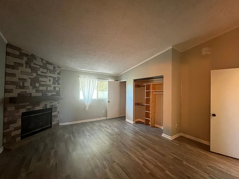 9805 El Camino Real #2 — Photo 13