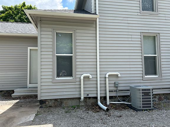 3rd image of 116 N Grant St