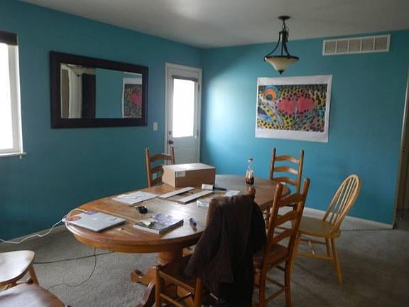 Dining/ living room 