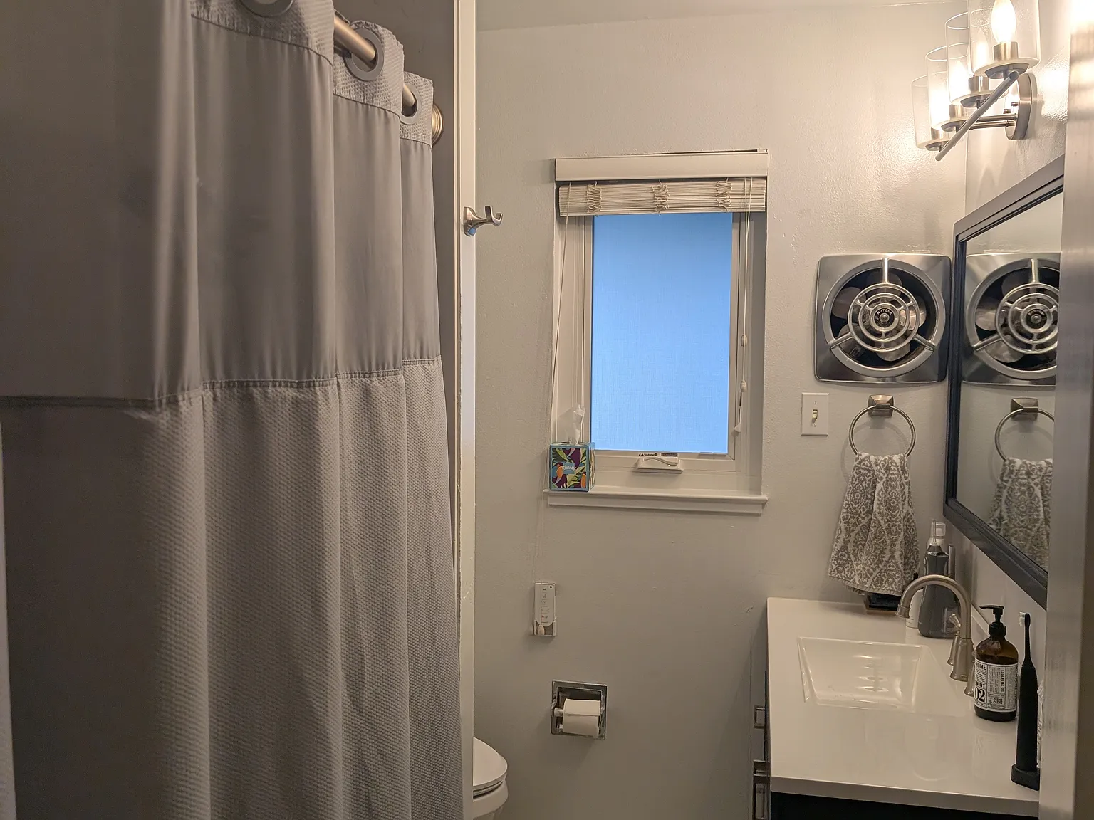 2 bed, 1.5 bath, 1094 sqft, $2,750 — Photo 4