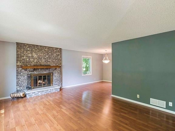 3rd image of 1608 Lyn Park Ave N