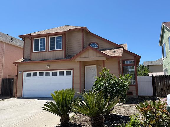 3rd image of 322 Ridgecrest Circle