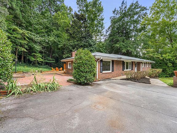 BIG Driveway and Patio!