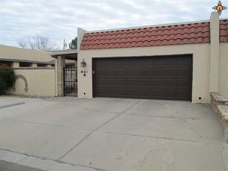 1st image of 921 W Caprock St