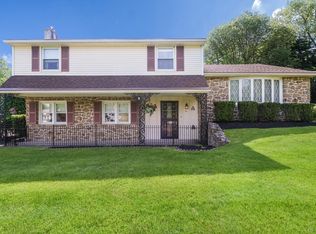 54 Crescent Dr, Holland, PA 18966