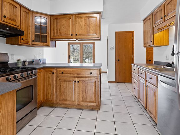 5th image of 6859 Fitzgerald Rd