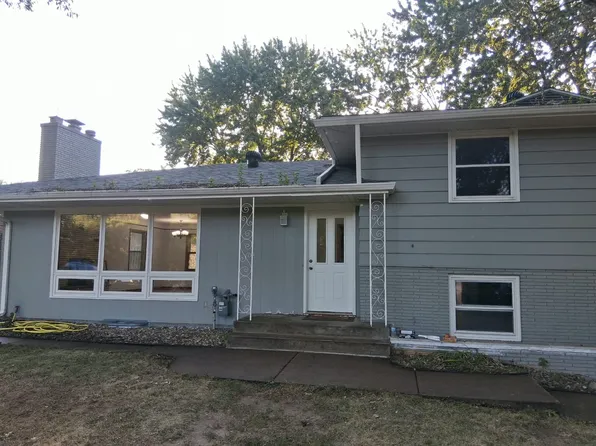 1869 Arcade St N, Maplewood, MN 55109