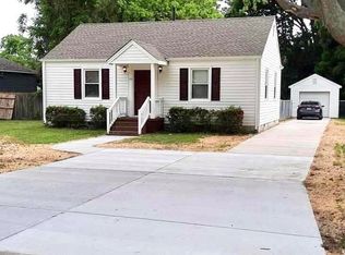 22 W Lamington Rd, Hampton, VA 23669