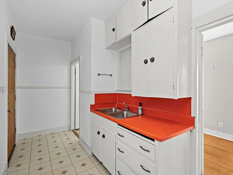 802 E Baldwin Ave — Photo 5