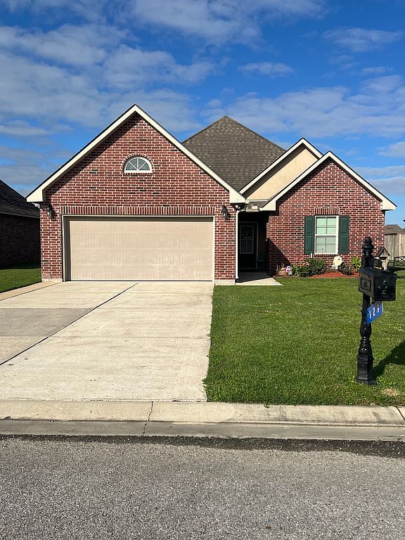 129 Village View Dr - Property Image