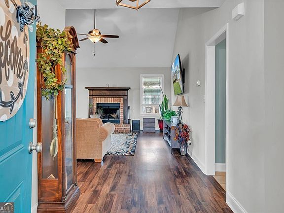 2nd image of 128 Gage Dr