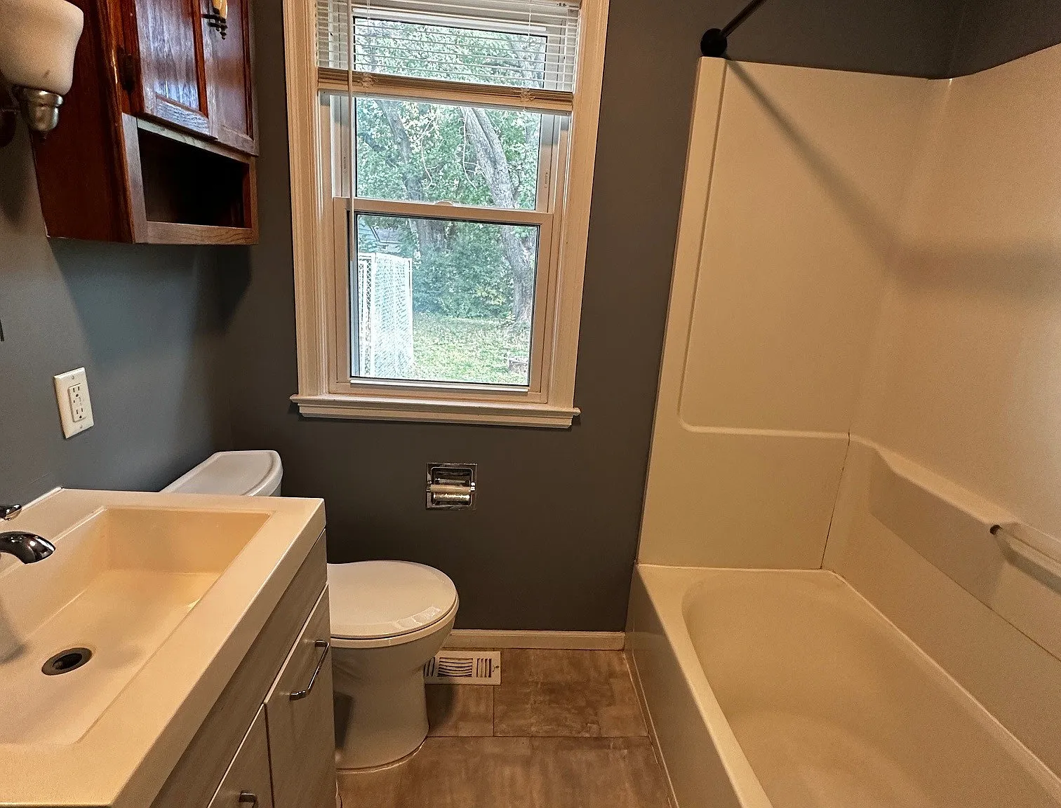 3 bed, 940 sqft, $1,995 — Photo 4