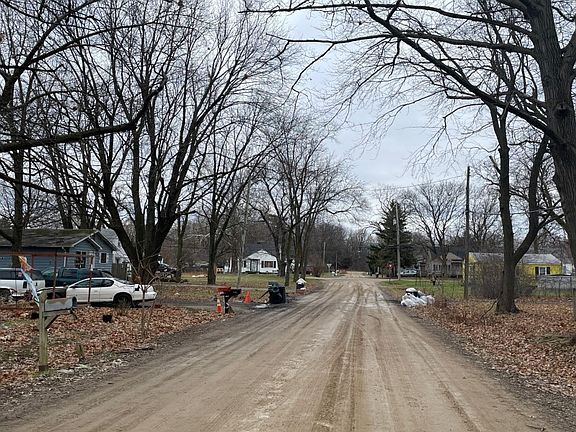 4th image of 3234 W Sherman Ave