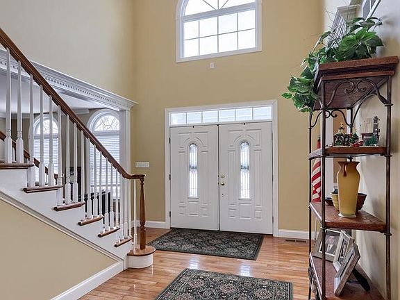 3rd image of 3357 Harwood Ln