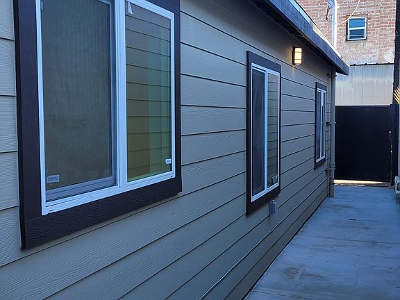 3rd image of 3220 Huron St #1