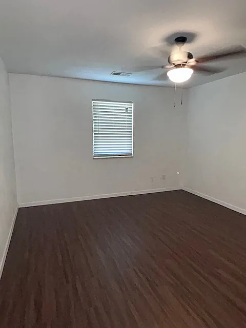 2 bed, 900 sqft, $1,050 — Photo 4