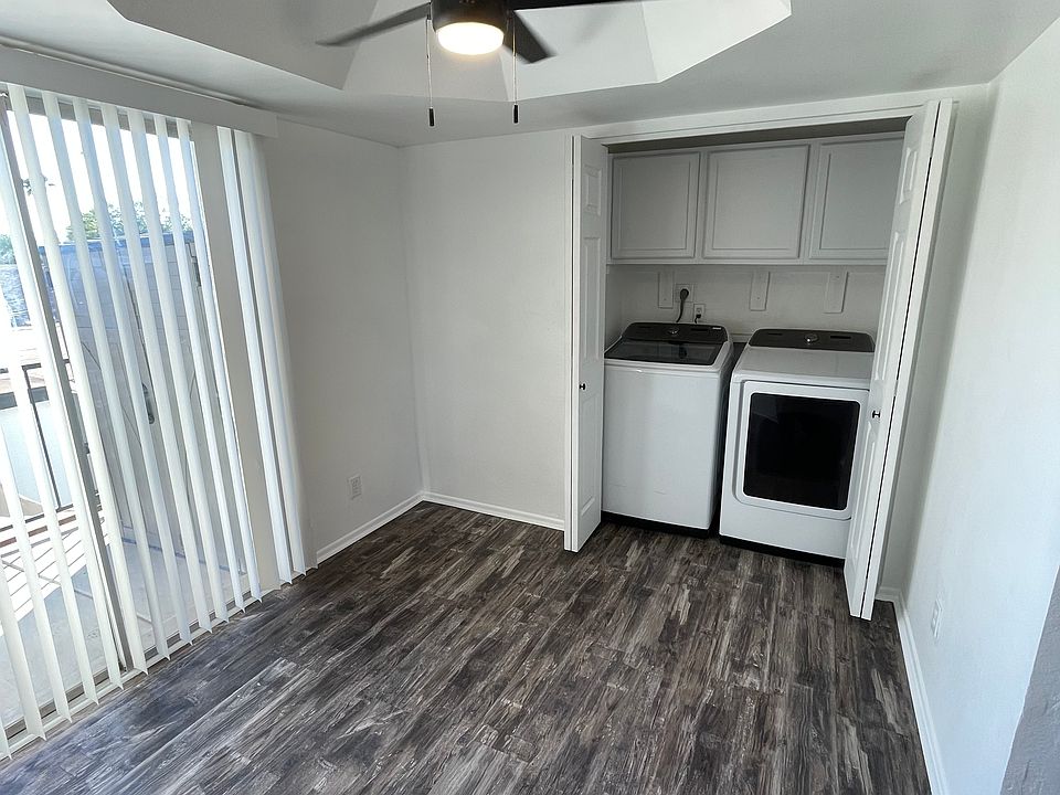 Dining area/ laundry room