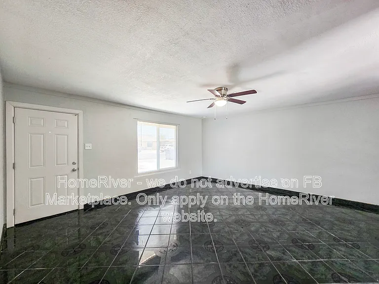 3129 W Montebello Ave — Photo 3