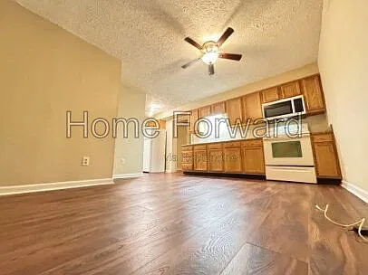 2 bed, 1.0 bath, 725 sqft, $995 — Photo 4