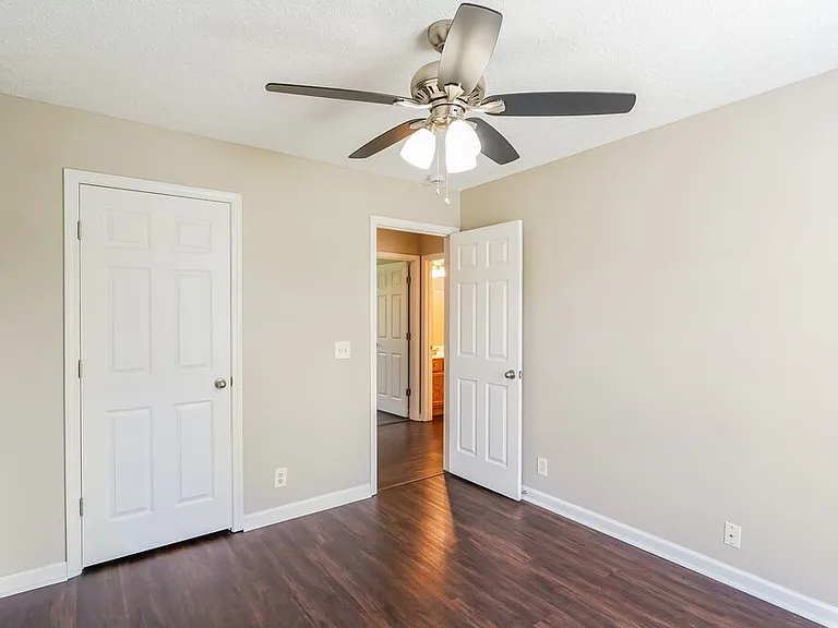 7128 Legacy Dr — Photo 12