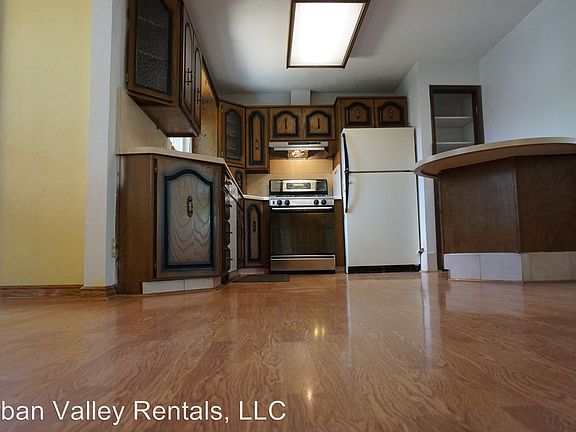 5th image of 3376 S Stanton Dr