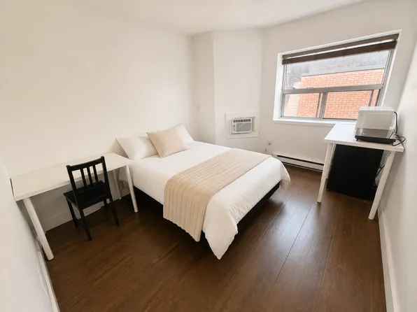 83 Spadina Rd, Toronto, ON