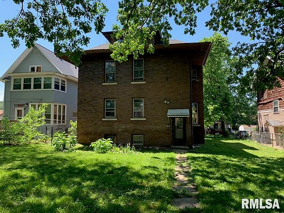 2nd image of 1800 N Linn St