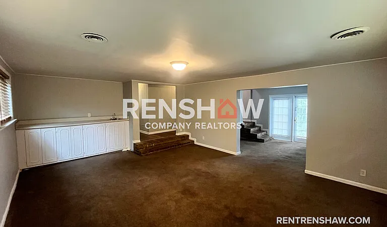 3761 University St — Photo 9