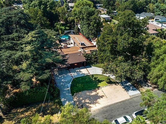 2nd image of 5845 Melvin Ave