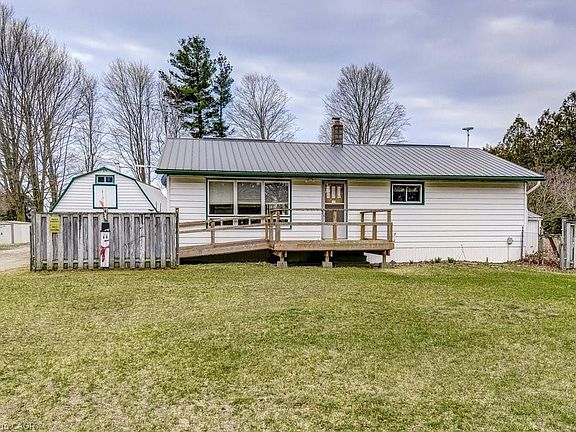 3rd image of 440 Inman Rd