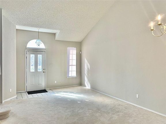 5th image of 902 Brook Meadow Trl