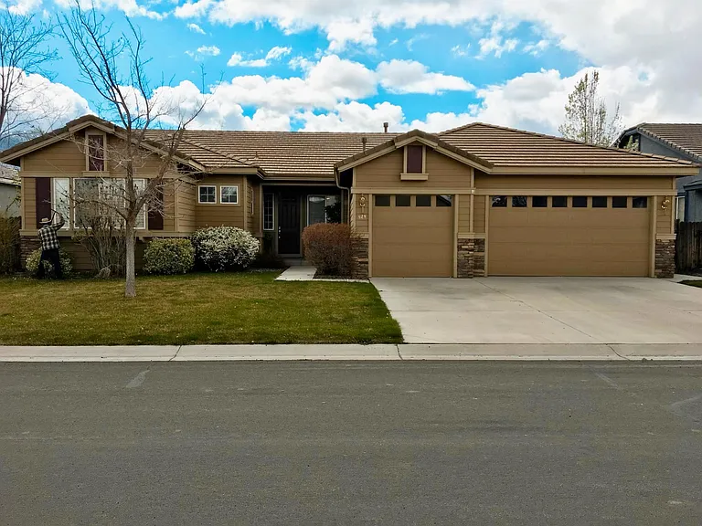 629 Saint Andrews Dr — Photo 1