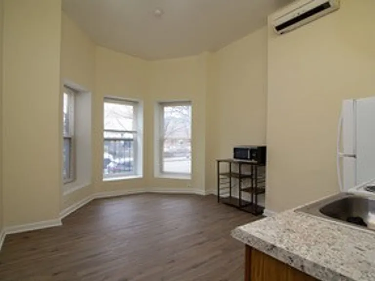 Apartment Units in Bolton Hill, Baltimore, MD! — Photo 19