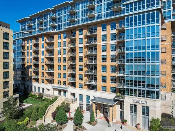 625 North Segoe Road #407, Madison, WI 53705