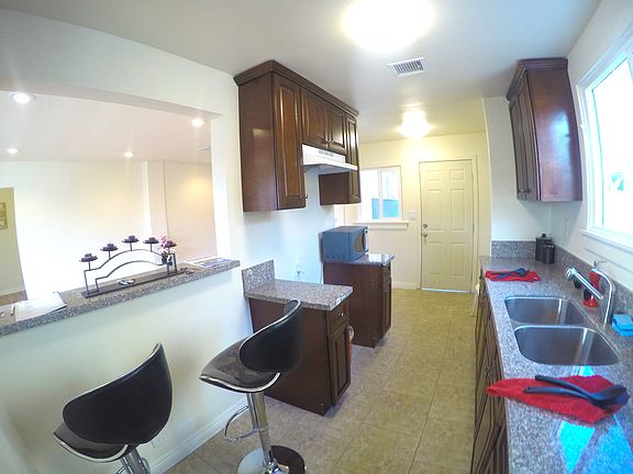 4th image of 1445 E 123rd St