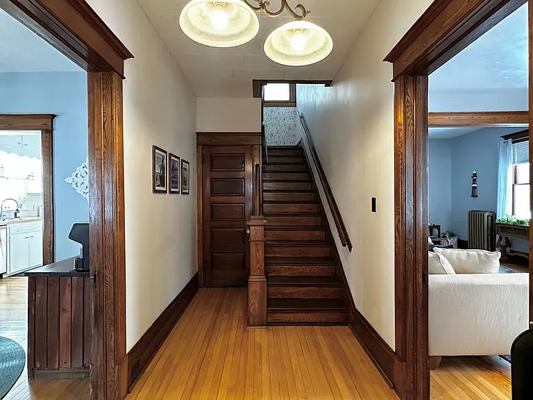 610 Jefferson St — Photo 9